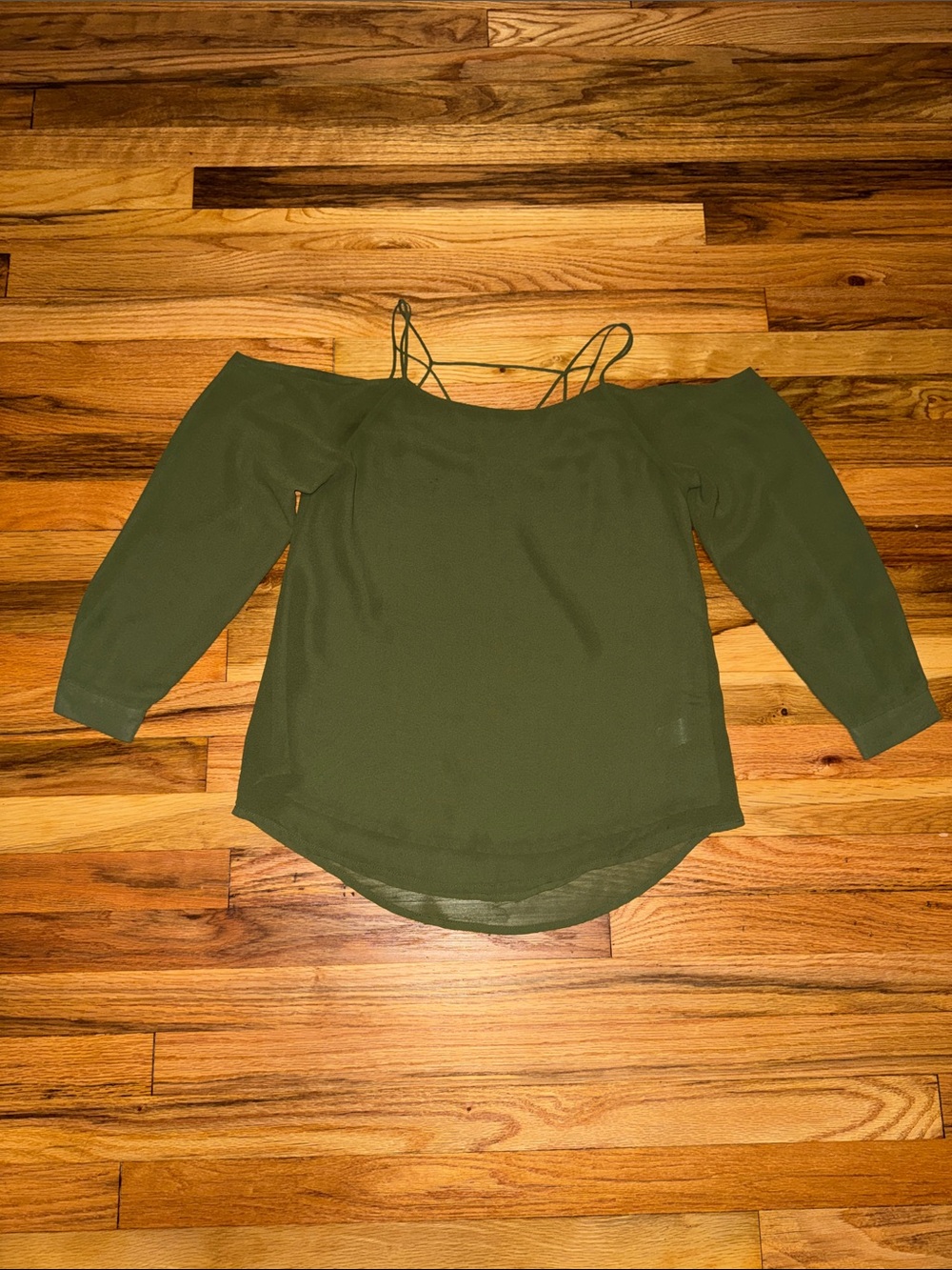 DailyLook Strappy Off The Shoulder Blouse Army Green Small